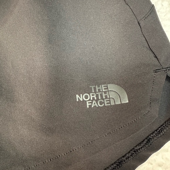 The North Face Arque 3" Shorts Summit Gold Women’s Size Small Standard Fit - Picture 2 of 6